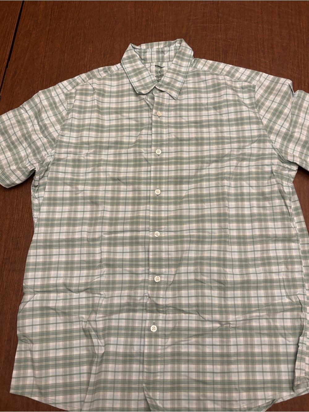 Sonoma Men's Green and White Plaid Short-Sleeve Button-Down Shirt
